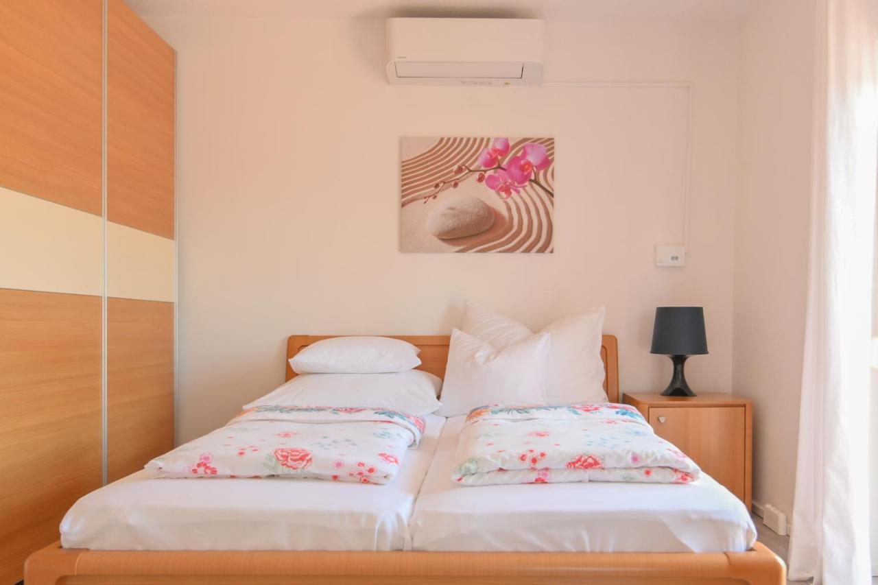 Apartments Basic Sveti Anton 88 Malinska Kültér fotó