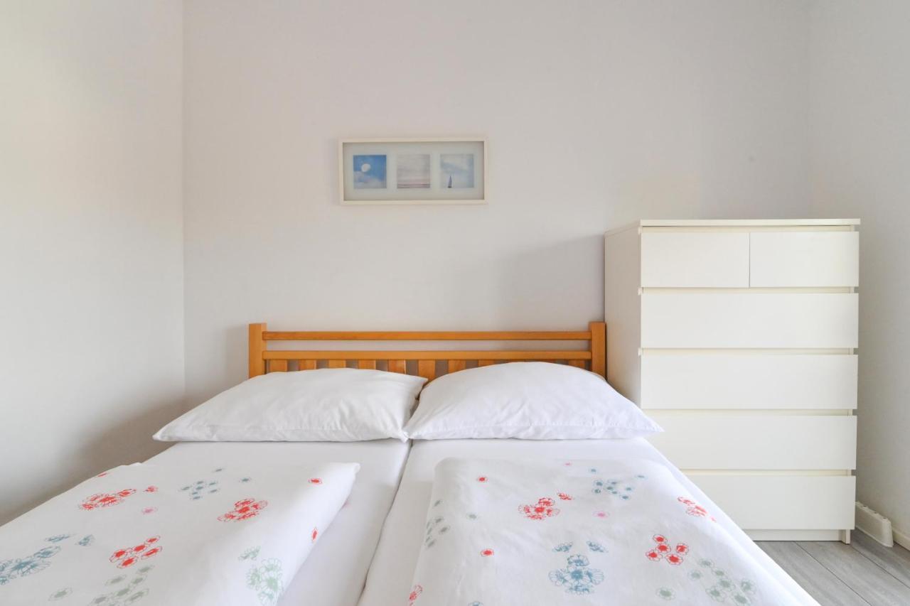Apartments Basic Sveti Anton 88 Malinska Kültér fotó