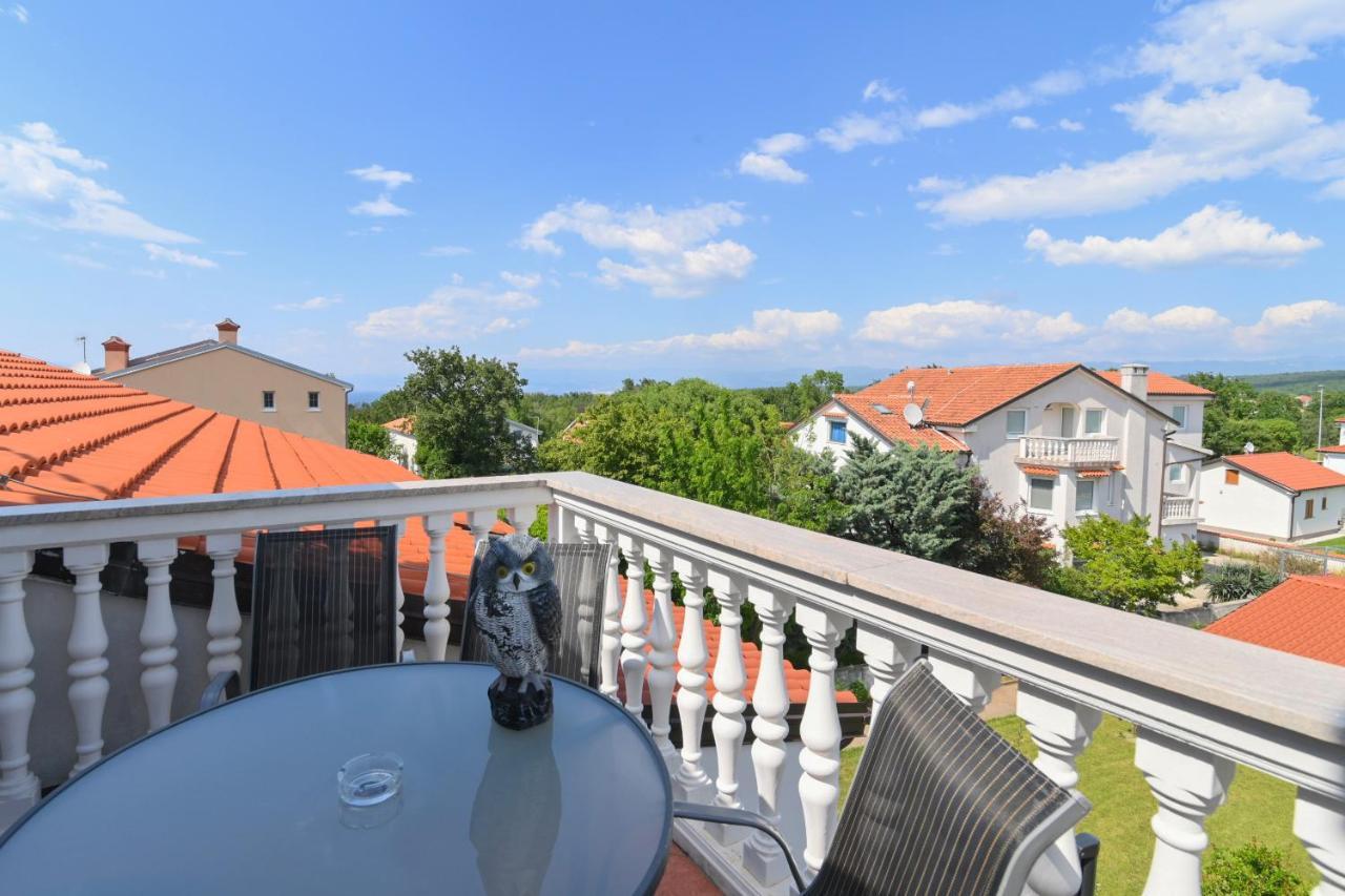 Apartments Basic Sveti Anton 88 Malinska Kültér fotó